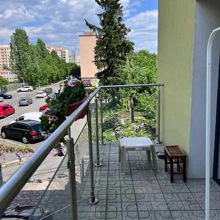 Cozy Apartment Near Prague Centre Exterior photo